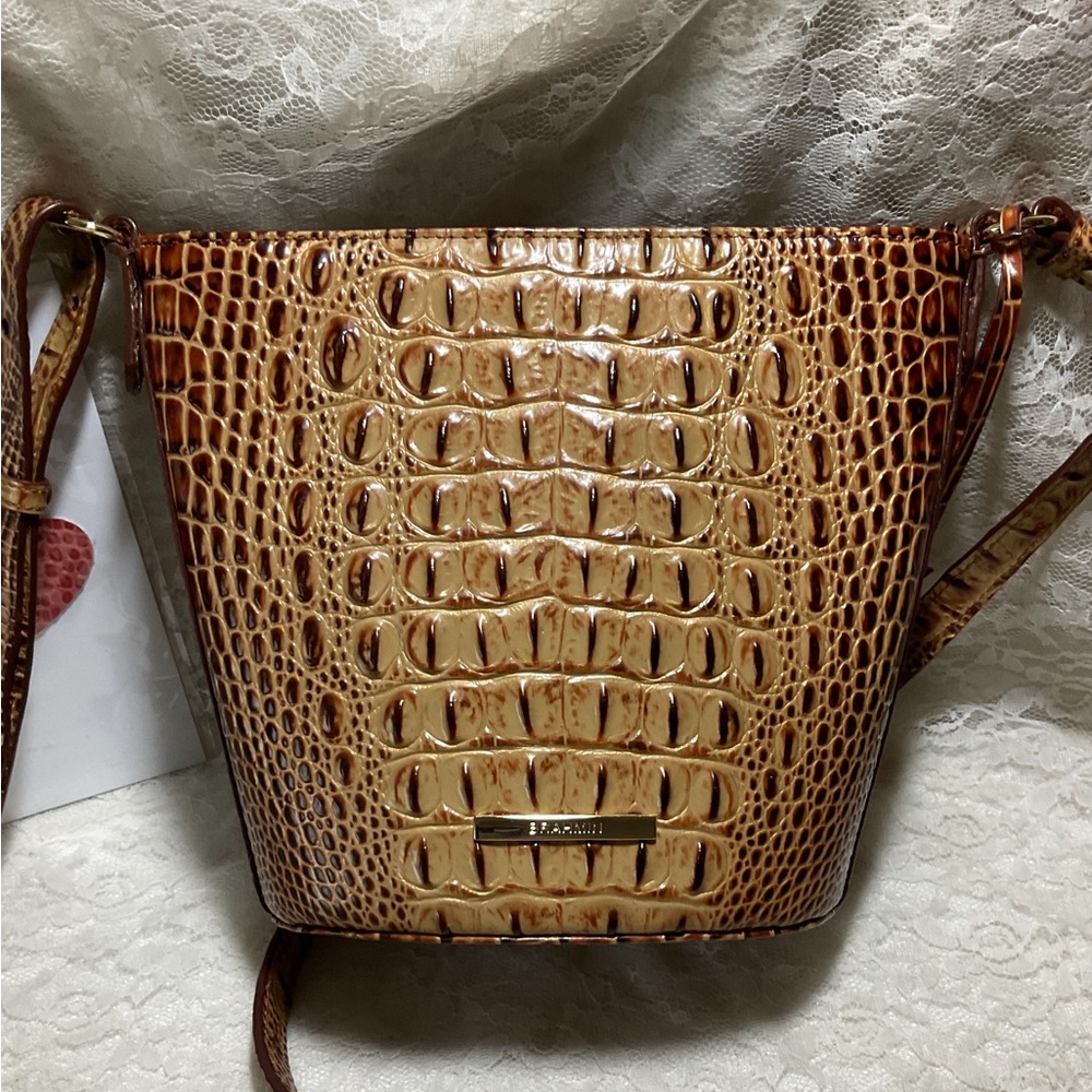 NWOT BRAHMIN TOASTED MINI QUINN CROSSBODY, BEAUTIFUL SHADE